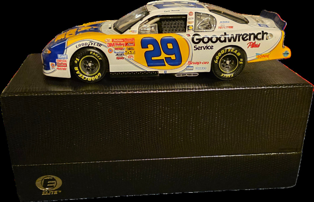 Kevin Harvick #29 Goodwrench Service Plus AOL 2001 Monte Carlo 1:24 RCCA Elite